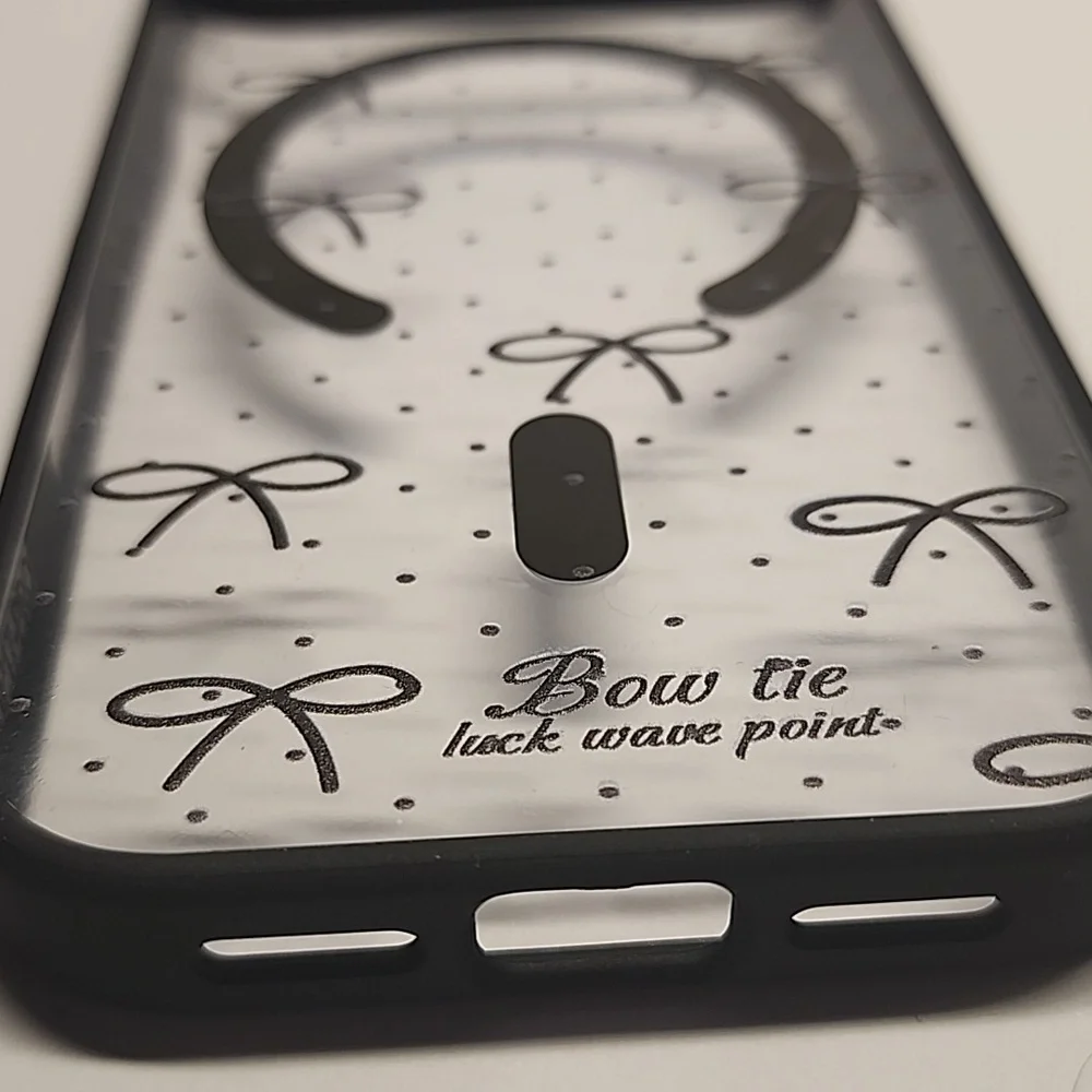 Brand new Apple IPhone 17 Pro Bow Silicone Phone case